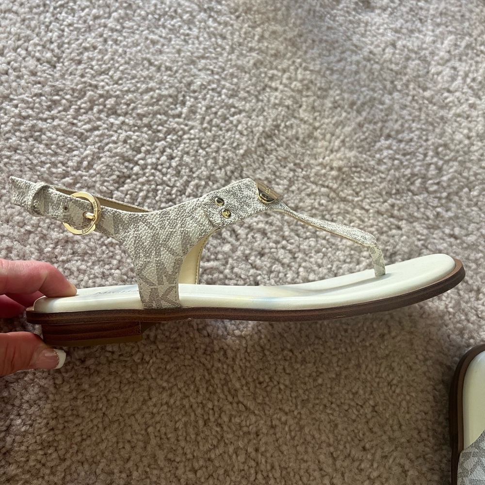 Great condition!! Used a few times.